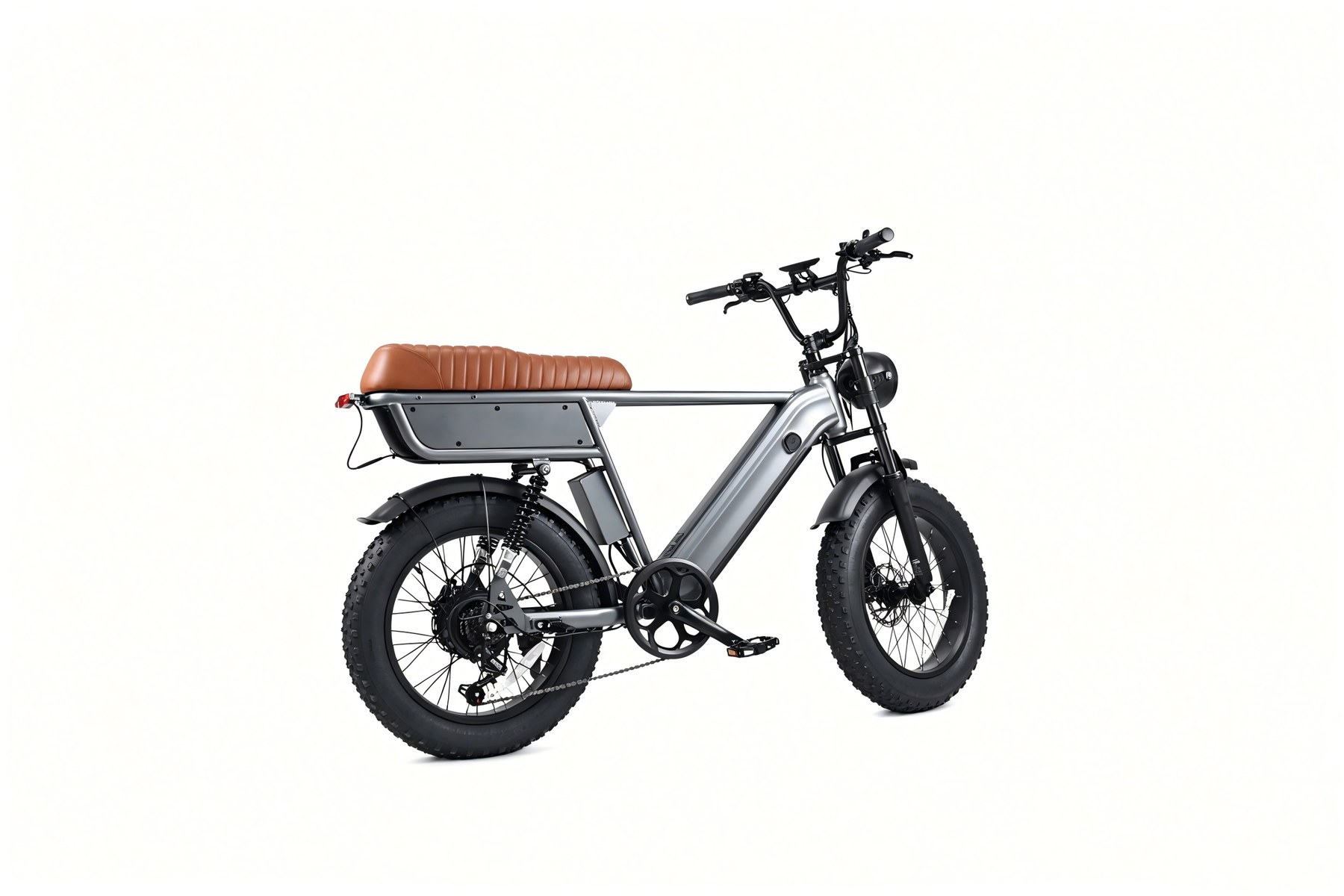 Ravlo — Grey / brown saddle